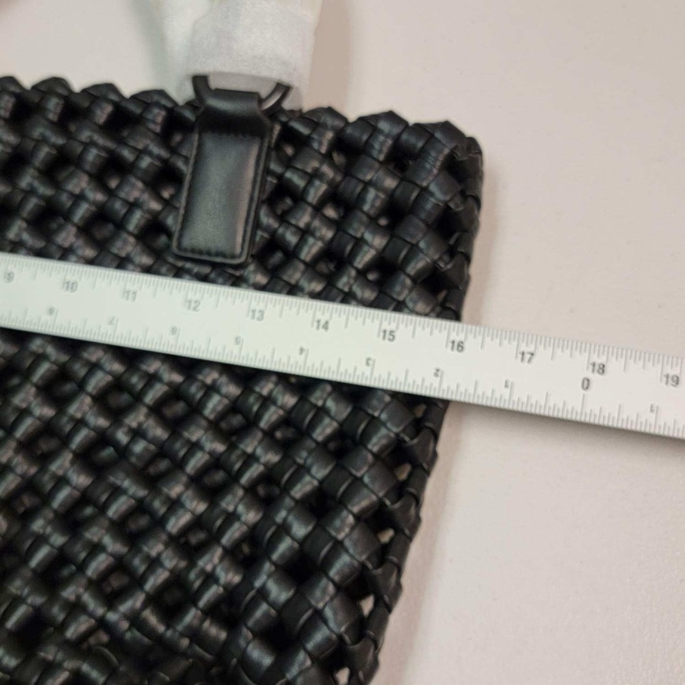 Elegant Black‎ Woven Tote Bag - Picture 5 of 6